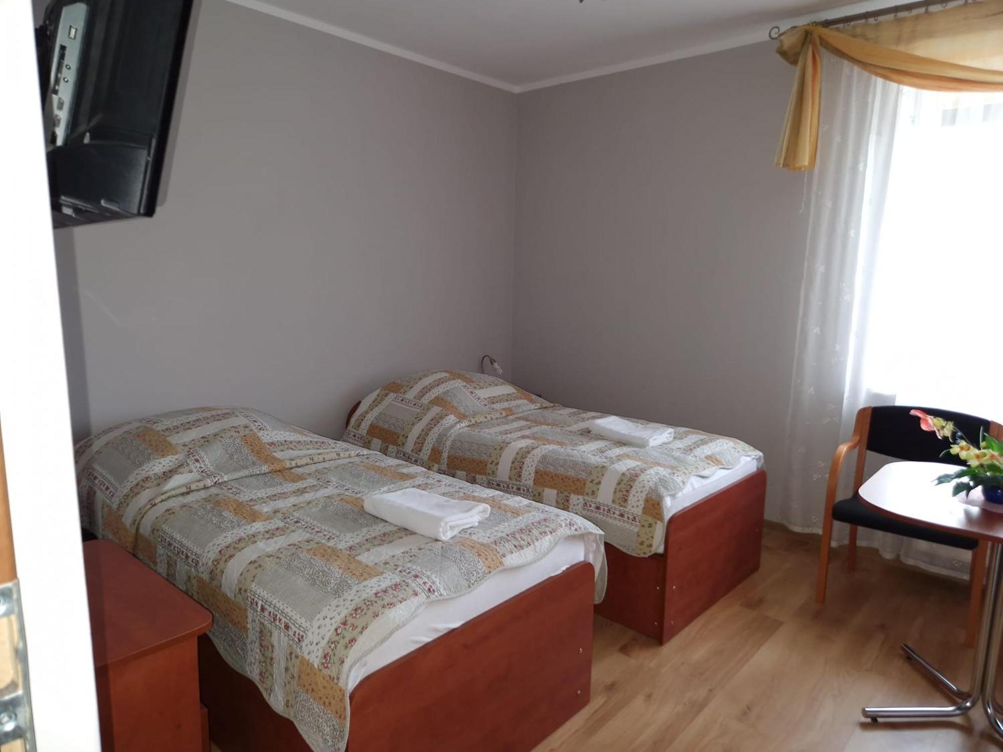Hotelik Ustrzycki Устшики Долне Екстериор снимка