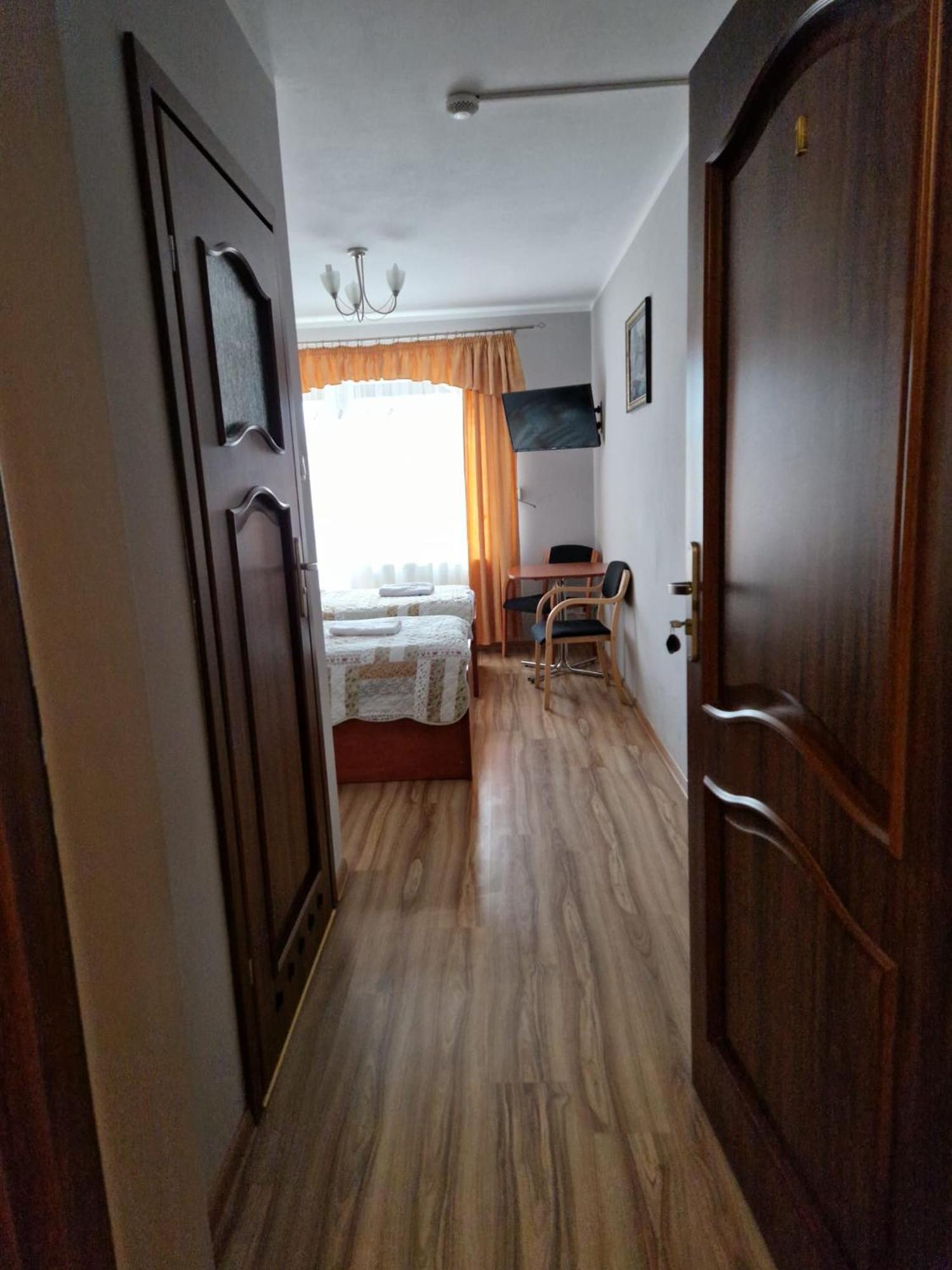 Hotelik Ustrzycki Устшики Долне Екстериор снимка