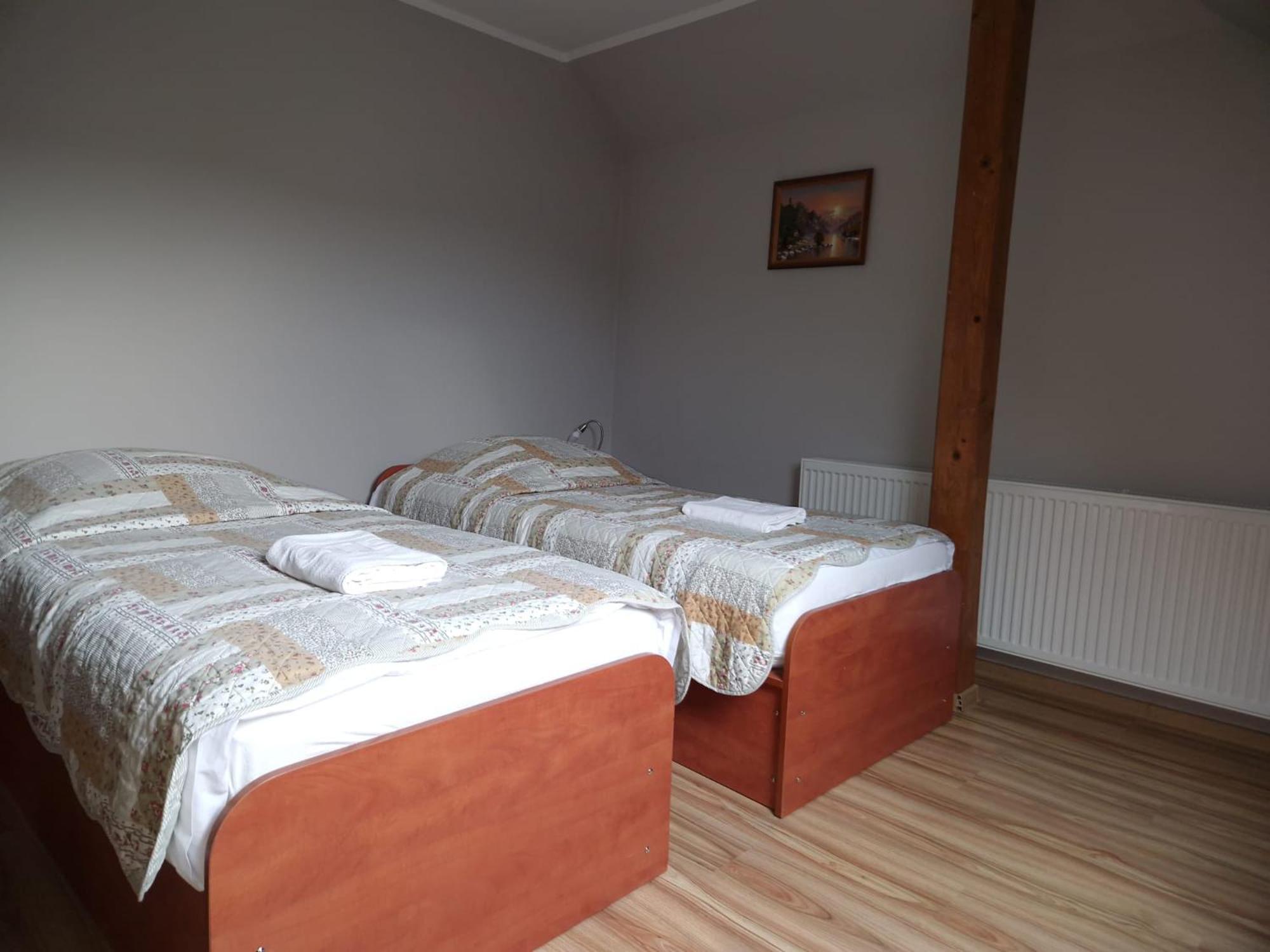 Hotelik Ustrzycki Устшики Долне Екстериор снимка